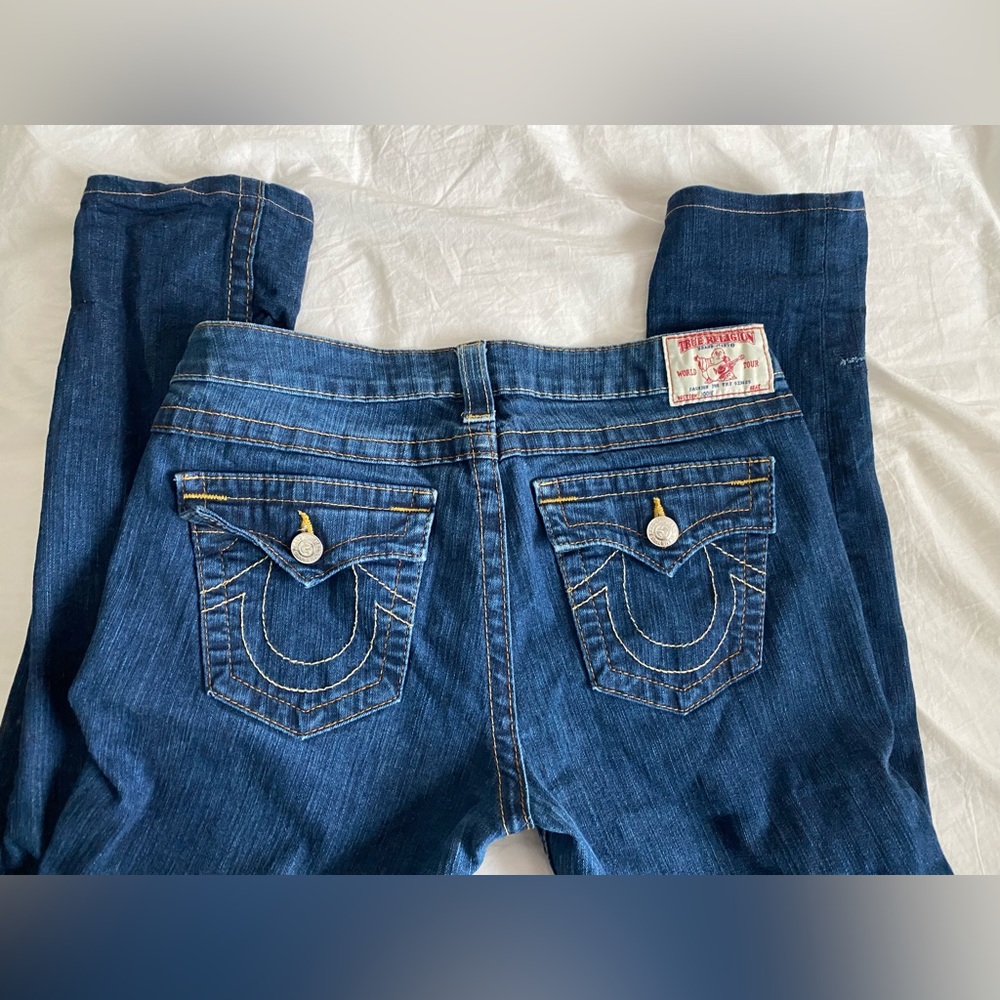 True religion. Straight leg jeans. Size 31. Dark wash. Great condition.